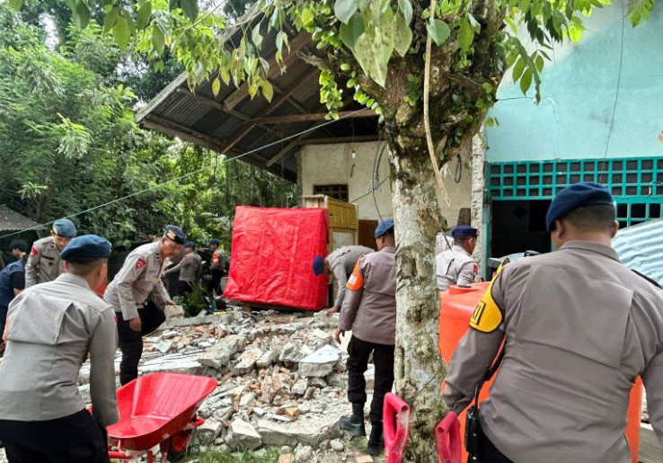 BNPB Mulai Distribusian Paket Bantuan Kemanusiaan Bagi Penyintas Gempa Magnitudo 6,7 di Palu