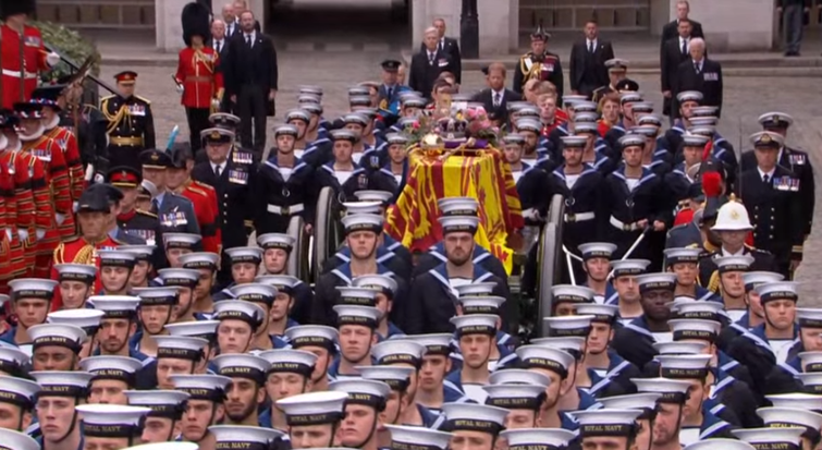 Ratu Elizabeth II Dibawa ke Westminster Abbey untuk Ibadah Pemakaman