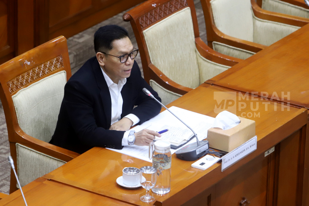 Komisi III DPR Setujui Adies Kadir Sebagai Hakim Mahkamah Konstitusi Terpilih 