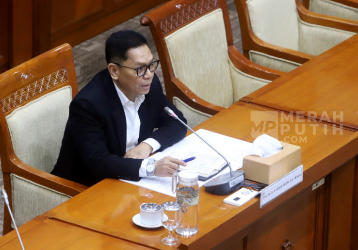 Komisi III DPR Setujui Adies Kadir Sebagai Hakim Mahkamah Konstitusi Terpilih 