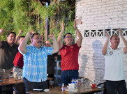Rayakan Kemenangan Timnas Indonesia, Ridwan Kamil Traktir Pengunjung Kafe di Aceh