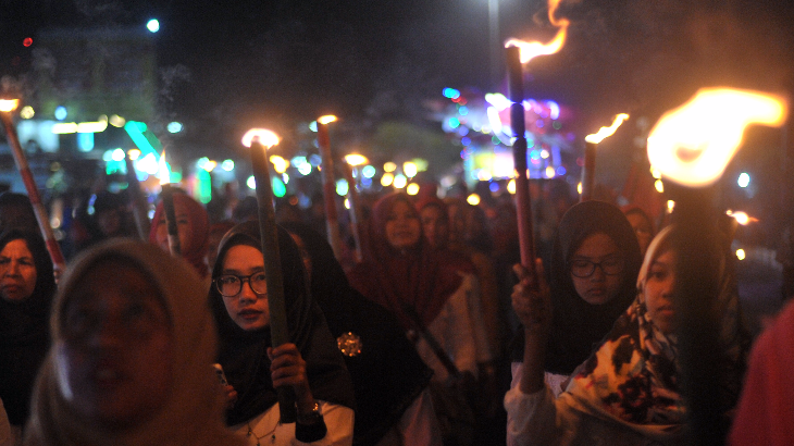 Ribuan Warga Garut Meriahkan Pawai Obor Kemerdekaan