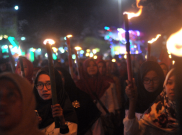 Ribuan Warga Garut Meriahkan Pawai Obor Kemerdekaan