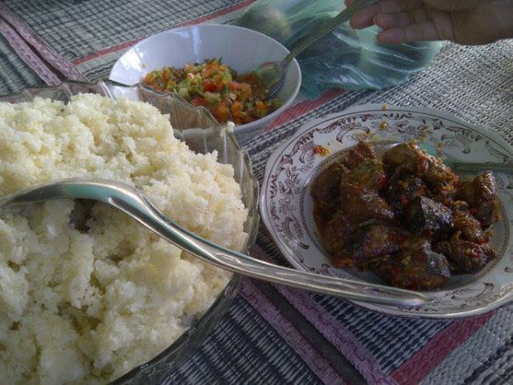 Ubi cincang dengan ikan. (Foto: facebook.com/handra.tjhia)