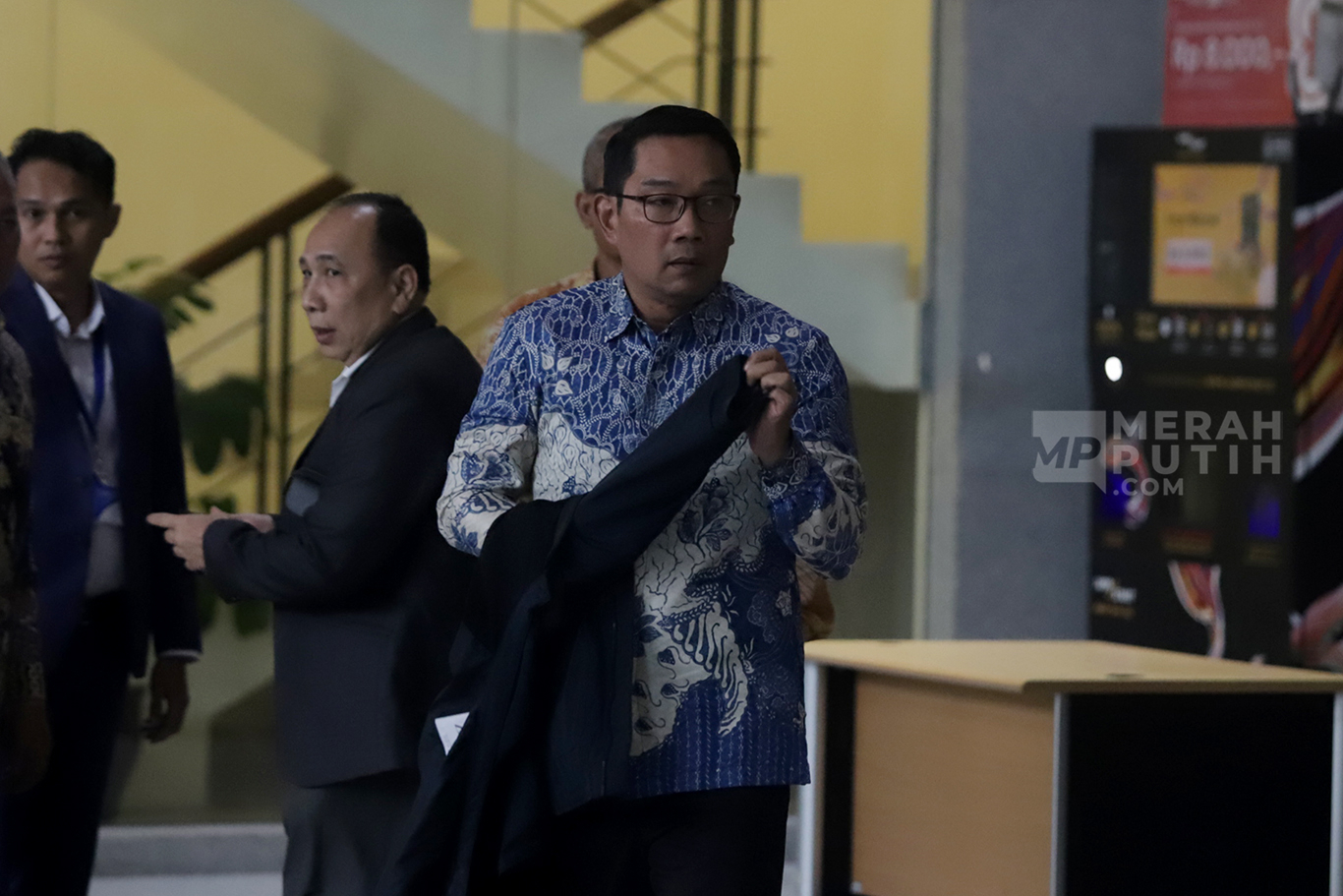 Momen Mantan Gubernur Jawa Barat Ridwan Kamil Hadiri Pemeriksaan KPK Terkait Bank BJB