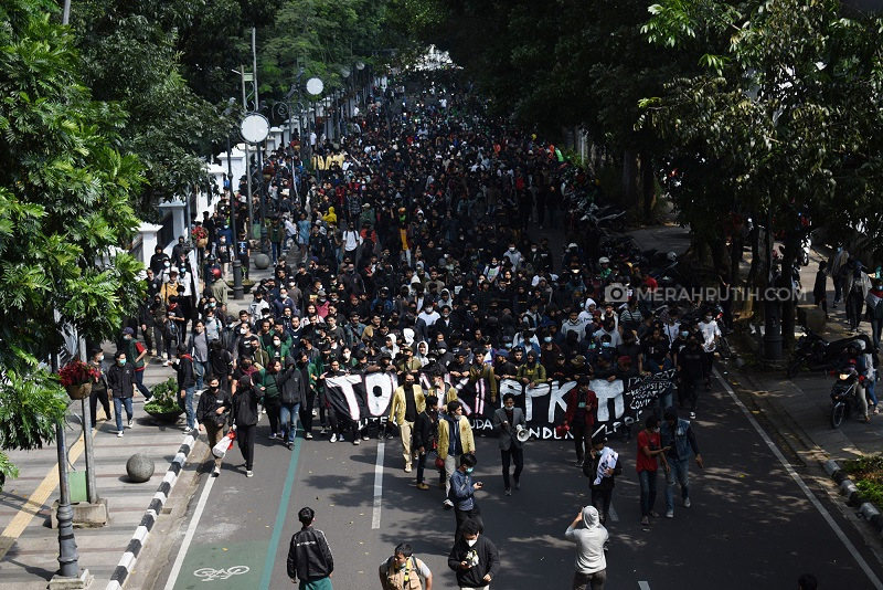 Solidaritas Sosial Warga Bandung Diharapkan Redam Konflik selama Pandemi