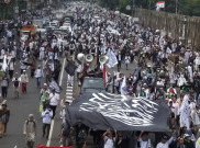 Pekikan Allah Akbar, Massa Bela Tauhid Bergerak Buka Paksa Kawat Berduri