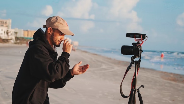 Mengapa Orang Bisa Tertarik dengan Influencer?