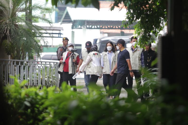 KPK Ingatkan Bupati Sidoarjo Kooperatif Datang Pemeriksaan Hari Ini
