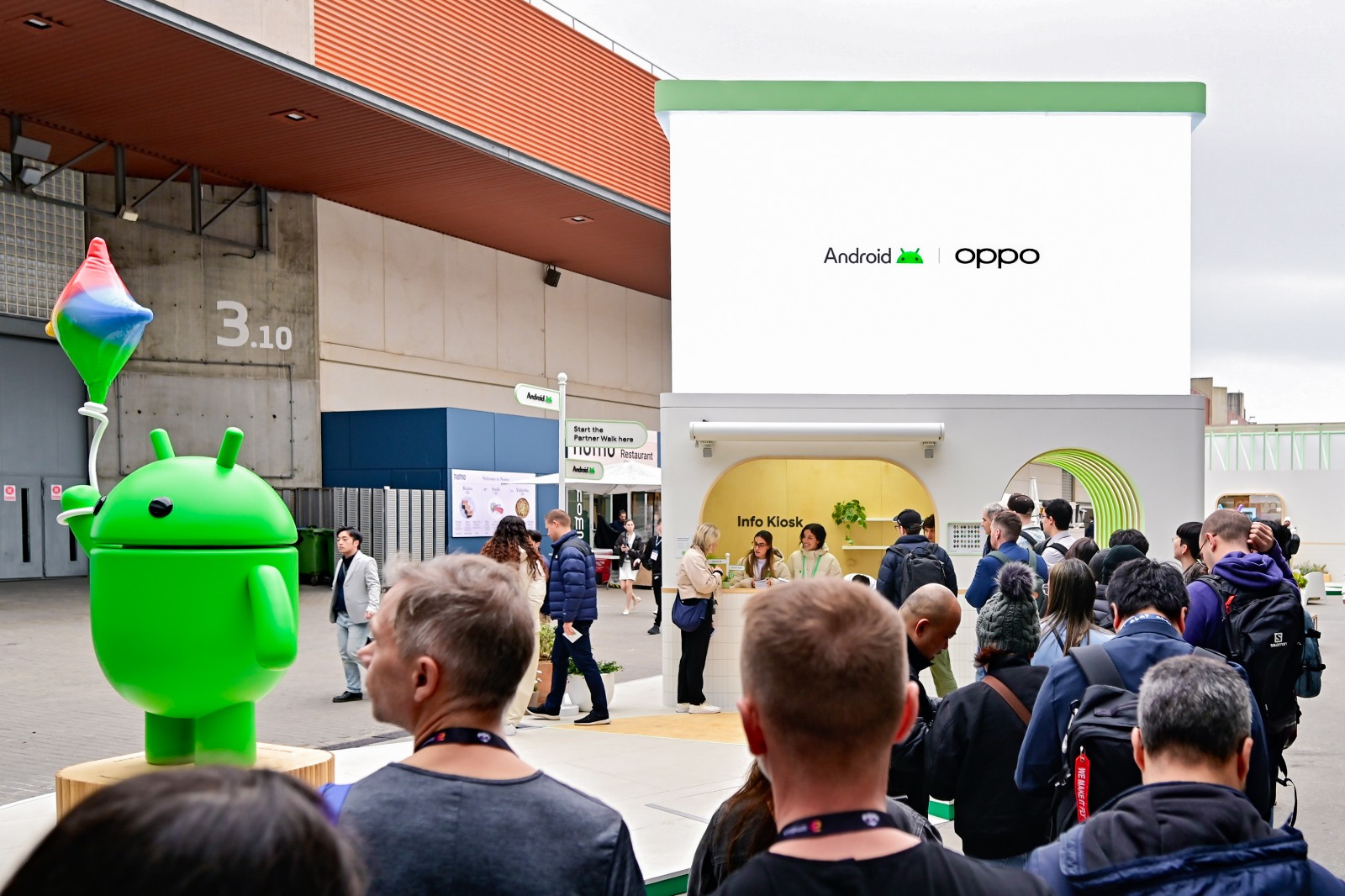 OPPO Umumkan Strategi AI di MWC 2025, Fokus pada 3 Pilar ini