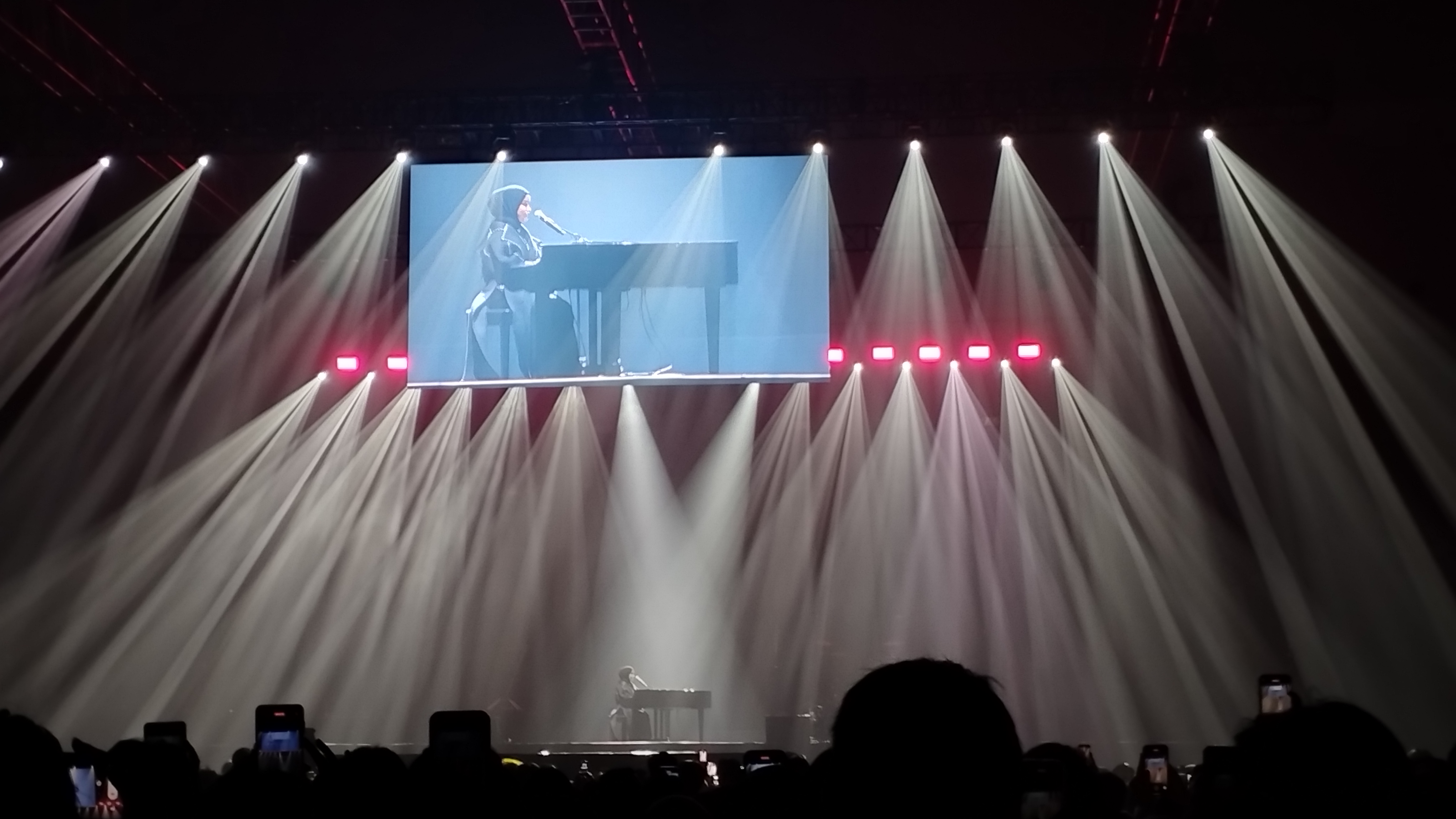 3 Lagu Putri Ariani Buka Konser Jonas Brothers