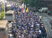 Mahasiswa Trisakti Turun ke Jalan, Tuntut Kabinet Prabowo Peka Penderitaan Ekonomi Rakyat