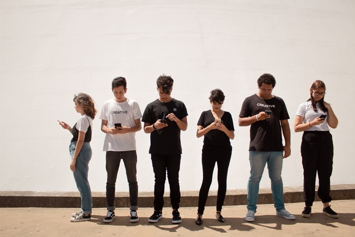 Dampak TikTok pada Generasi Muda Ditinjau di AS