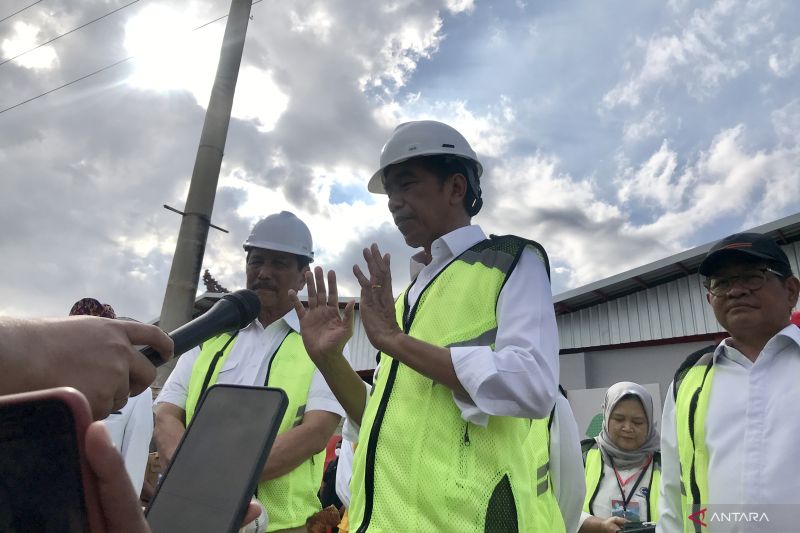 Presiden Jokowi Tunjuk Menko PMK jadi Plt Menpora