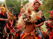 Kemeriahaan Festival Kuda Dan Kain Tenun Sumba