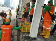 Dinas LH Angkut 398 Ton Sampah dari Aksi Penolakan UU Cipta Kerja