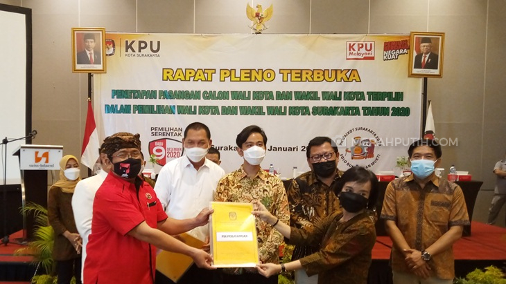 KPU Solo menetapkan Gibran Rakabuming Raka dan Teguh Prakosa sebagai pemenang Pilwakot Solo 2020, Kamis (21/1). (MP/Ismail)