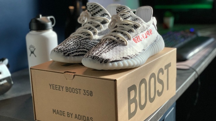 Kanye West Sebut Adidas Buat Yeezy Day Tanpa Persetujuannya