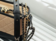 Chanel Naikkan Harga Tas Klasik Mereka Hingga 60 Persen