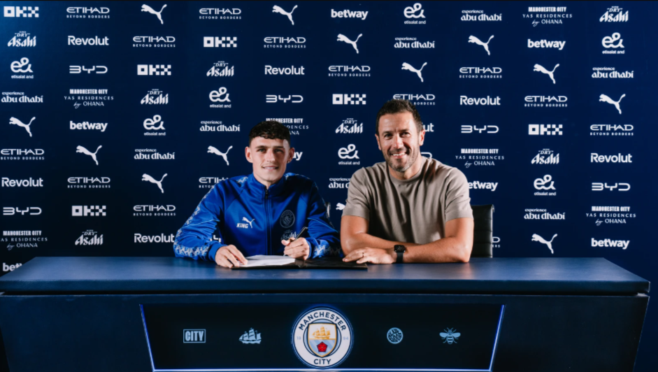 AC Milan Gigit Jari! Phil Foden Resmi Perpanjang Kontrak di Manchester City Hingga 2030
