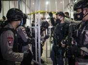 Mata Munarman Ditutup Saat Digiring ke Penjara, Polisi: Standar Internasional