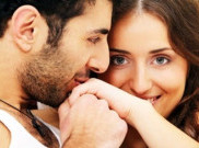 Usia Menentukan Seberapa Sering Bercinta