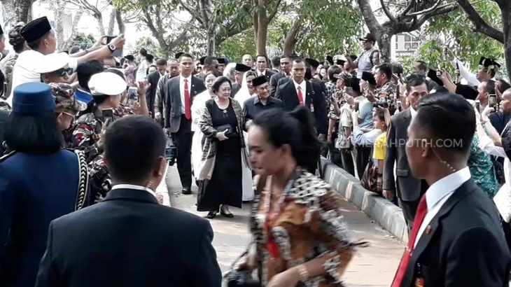 Reaksi Megawati Saat Diwawancara Wartawan di Pemakaman Ani Yudhoyono