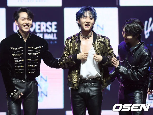 Insiden ini cukup membuat heboh (Foto: Koreaboo)