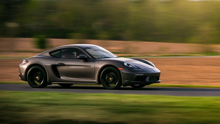 Porsche perluas kerjasama dengan Apple