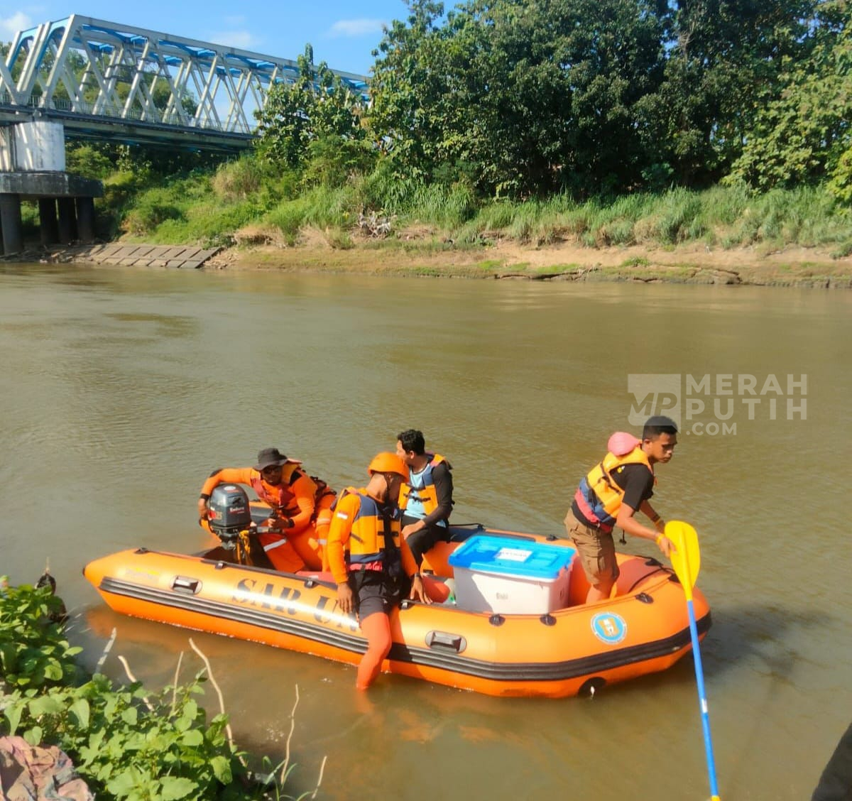Mahasiswi Asal Temanggung Terjun di Sungai Bengawan Solo, Korban Diduga Terbawa Arus Sungai 