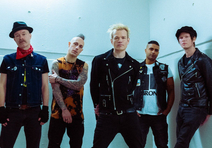 Video Musik 'Radio Silence' Rilis, Salam Perpisahan Terakhir Sum 41 dari Panggung Musik