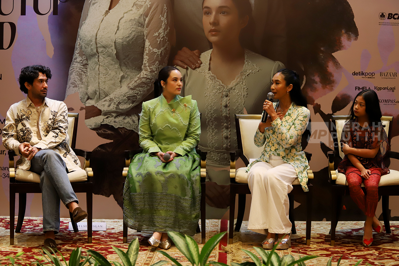 Jelang Pertunjukan Teater Bertajuk Bunga Penutup Abad di Jakarta
