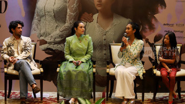 Jelang Pertunjukan Teater Bertajuk Bunga Penutup Abad di Jakarta