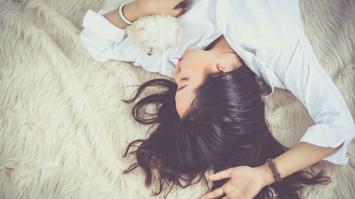 Dampak Kurang Tidur Bagi Kecantikanmu