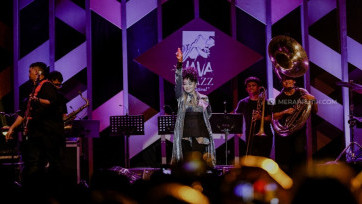Penyanyi Yura Yunita Tampil di Panggung Java Jazz Festival 2020
