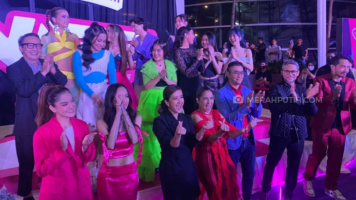 Serba-Serbi Warna di Gala Premiere ‘Virgo & The Sparklings’