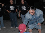 Agnez Mo Bersenang-senang dalam Video Musik Party In Bali