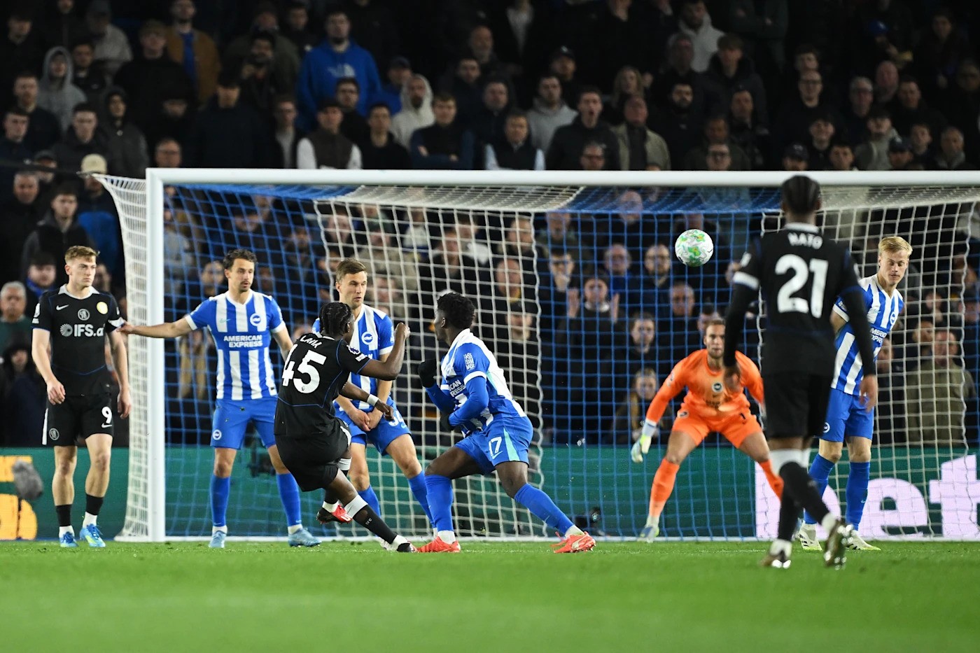 Chelsea Dibantai Brighton 3-0, Liam Rosenior: Penampilan Kami tak Bisa Diterima