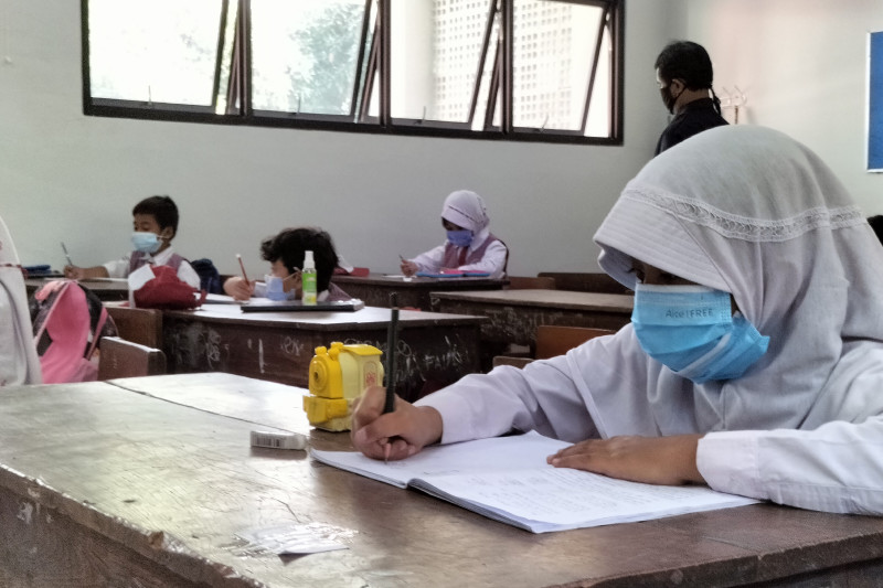 PSI Desak Anies Tebus Ijazah Warga Miskin yang Tertahan di Sekolah