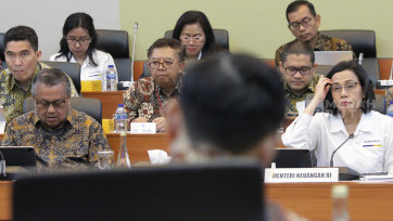 Raker Menkeu dan Gubernur BI Bersama Banggar DPR Bahas Pelaksaan APBN 2024