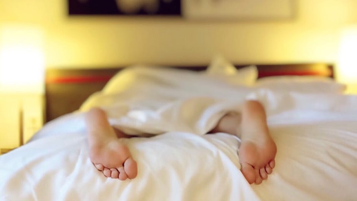 Jangan Tidur Tengkurap, Ini Akibatnya