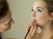 Perhatikan Makeup Jangan Sampai Membuat Jerawat