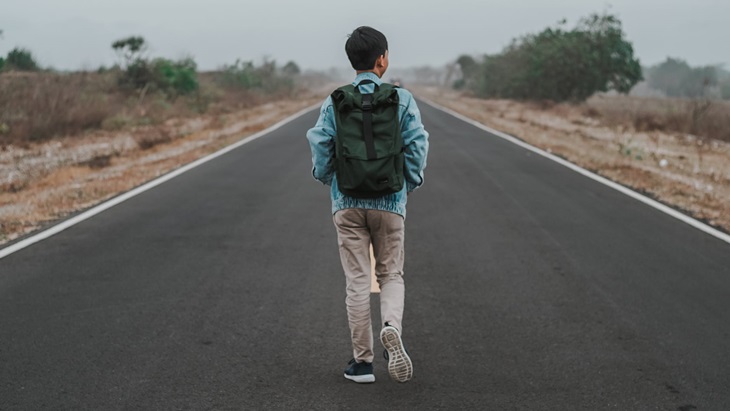 Cara Jitu Mengatasi Serangan Panik Ketika 'Solo Traveling'