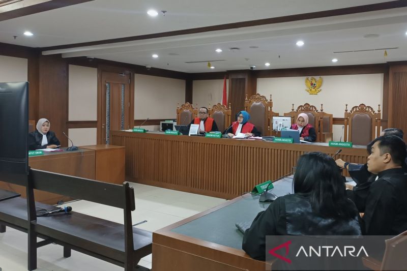 Kursi Terdakwa Sidang Perdana Ammar Zoni Dkk di PN Jakpus Kosong
