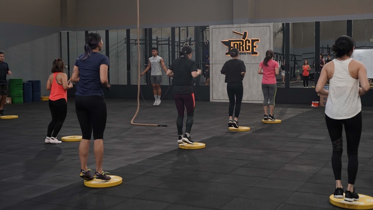 Pengalaman Fitnes Hadir dengan Program Forge dan Combat