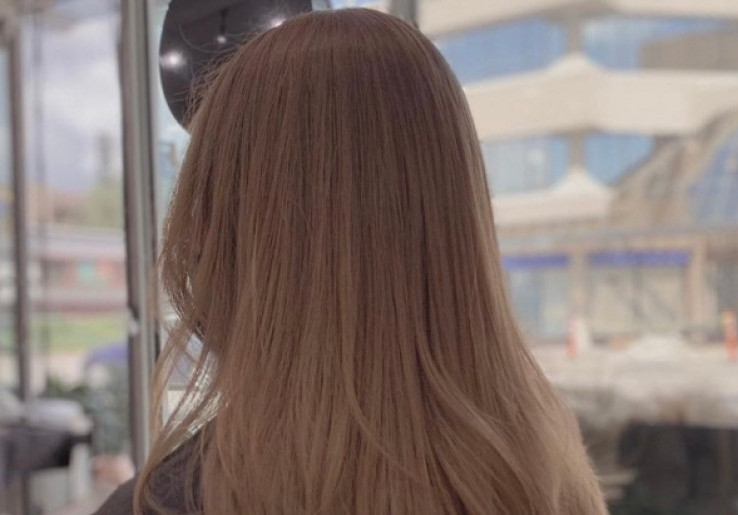 Warna Rambut Klasik Beri Penyegaran untuk Penampilan