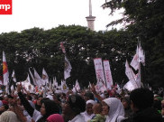  Ratusan Ribu Pendukung Anies-Sandi Padati Lapangan Banteng