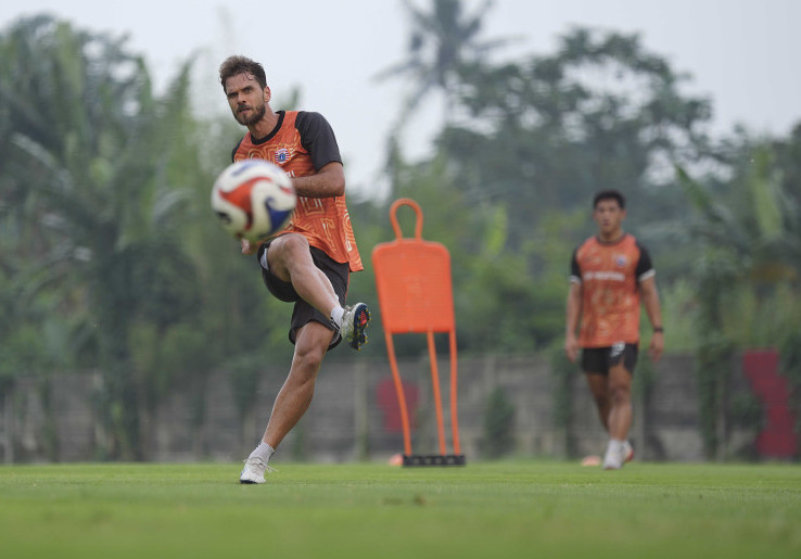 Bek Persija Paulo Ricardo Sadar Vs Persib Laga Berbeda dan Dinantikan Pecinta Sepak Bola Indonesia