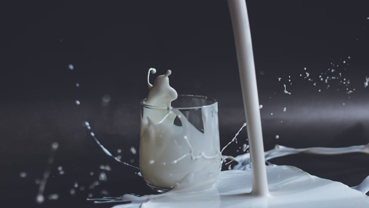 Solusi Nutrisi Ketika Si Kecil Alergi Susu Sapi