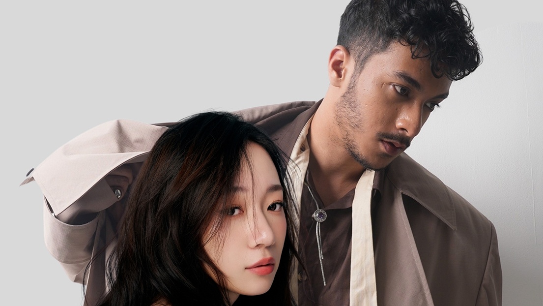 Kolaborasi Lintas Negara dengan Julia Wu, Aziz Hedra Hadirkan Single “Fall Into You”, Simak Liriknya